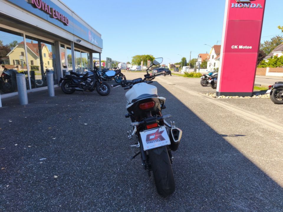 HONDA CB 750 HORNET 4
