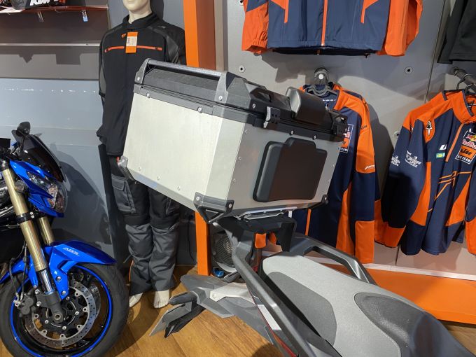 HONDA X-ADV 4