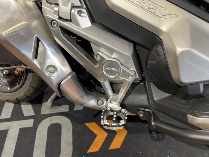 HONDA X-ADV 4