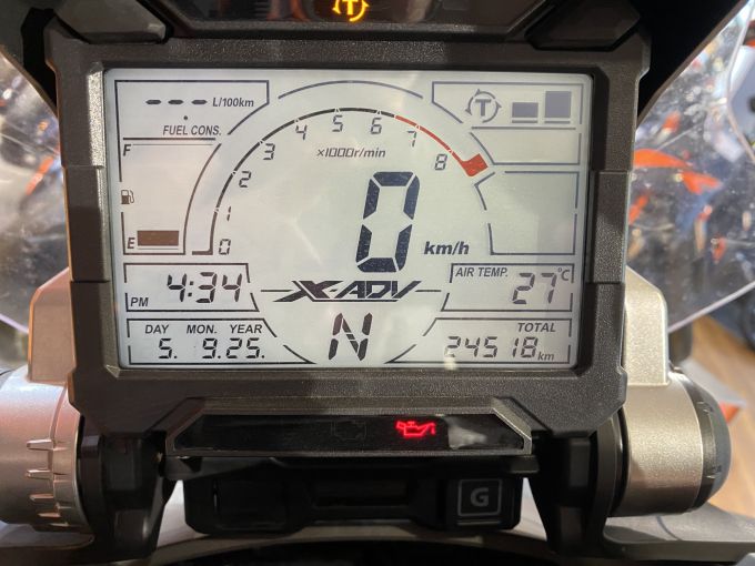 HONDA X-ADV 4