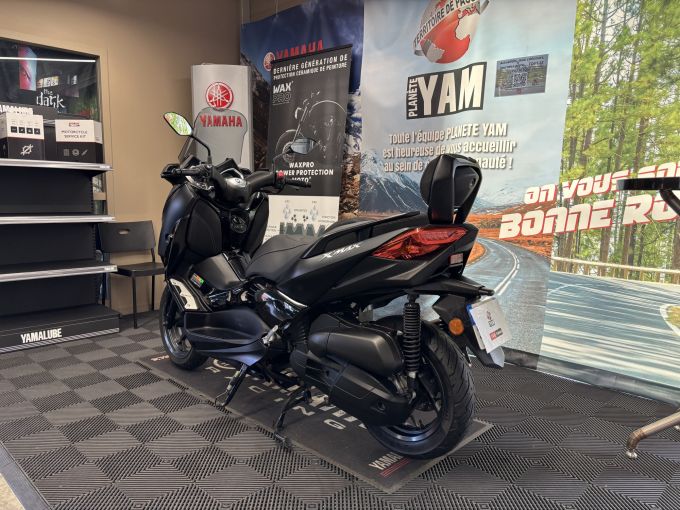 YAMAHA XMAX 125 4