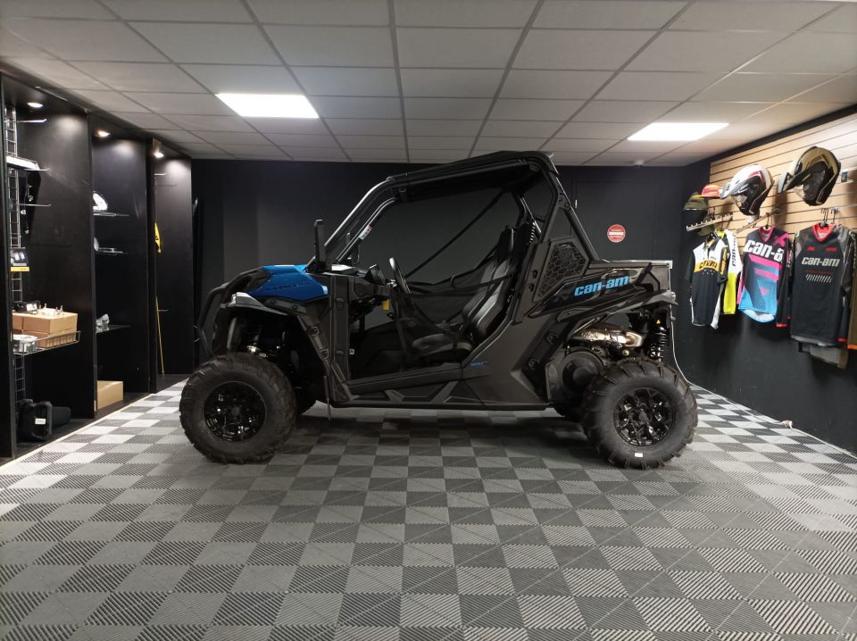 CAN-AM MAVERICK 4