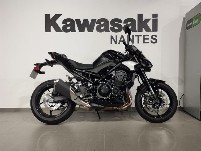 KAWASAKI Z900 A2 4