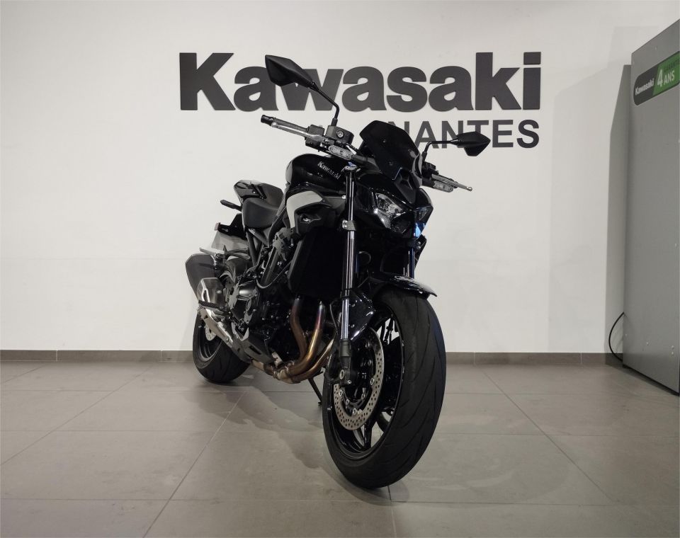 KAWASAKI Z900 A2 4