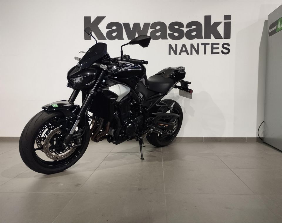 KAWASAKI Z900 A2 4