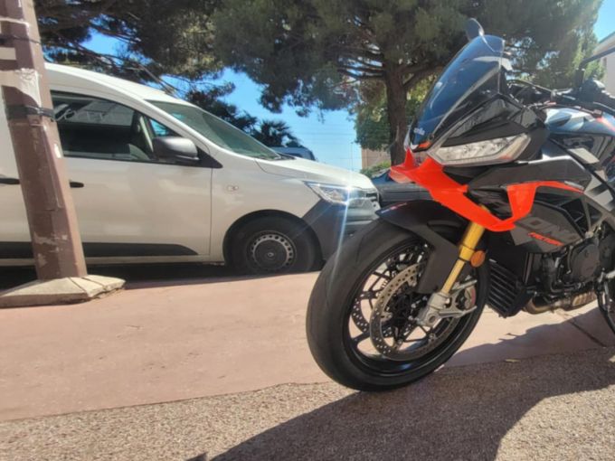 APRILIA TUONO 1100 V4 FACTORY 4
