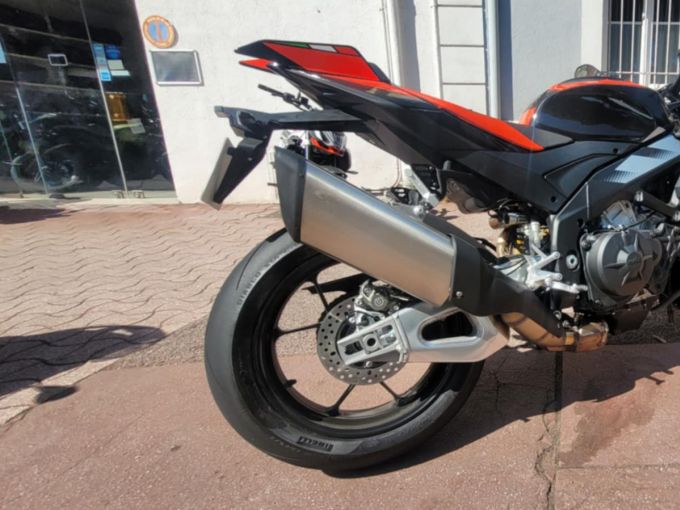 APRILIA TUONO 1100 V4 FACTORY 4
