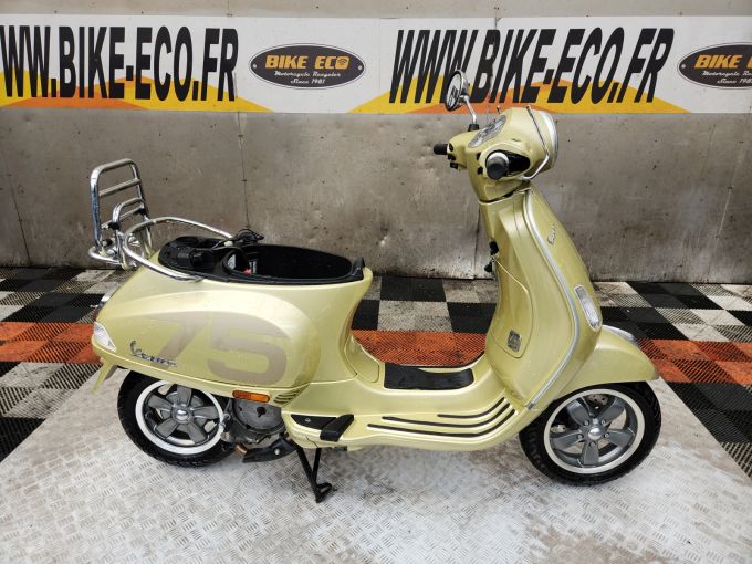 PIAGGIO VESPA 4