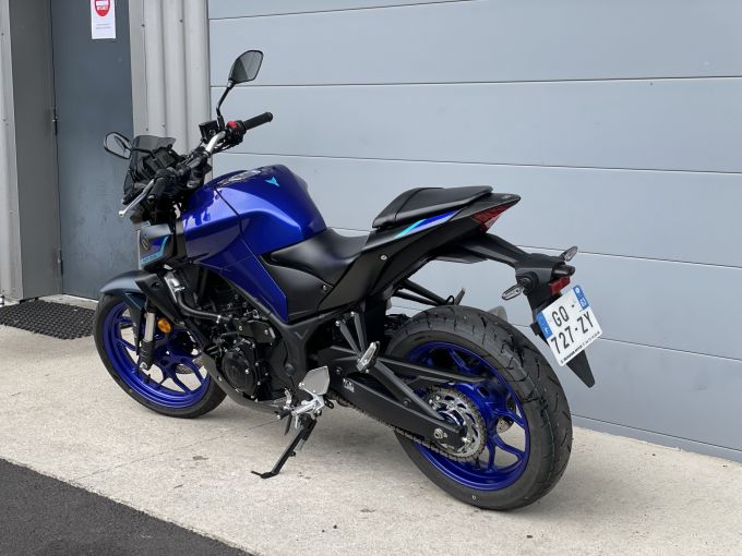 YAMAHA MT-03 4
