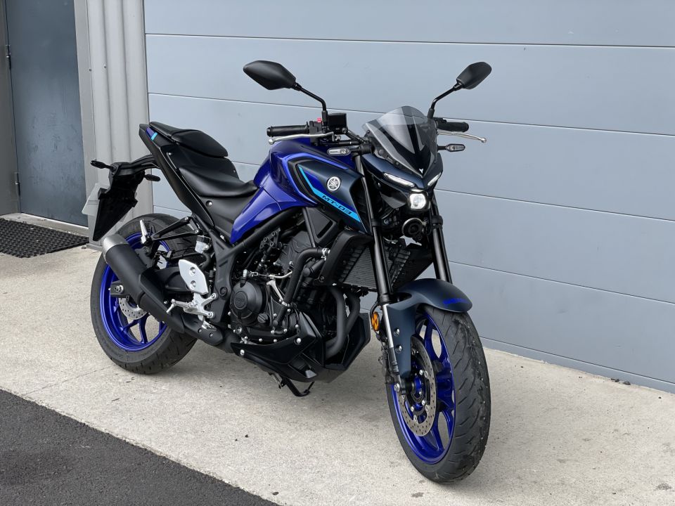 YAMAHA MT-03 4