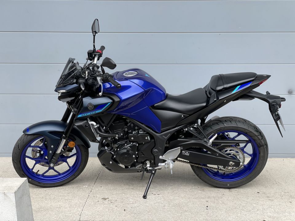 YAMAHA MT-03 4