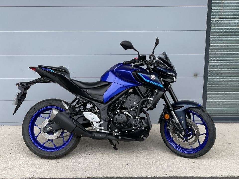 YAMAHA MT-03 4