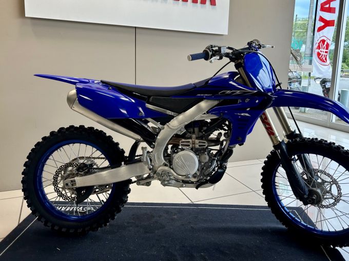 YAMAHA YZ250F 4