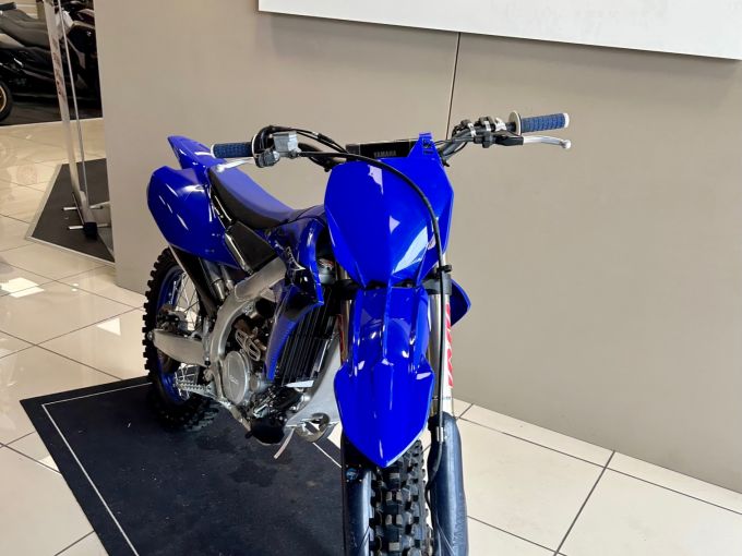 YAMAHA YZ250F 4