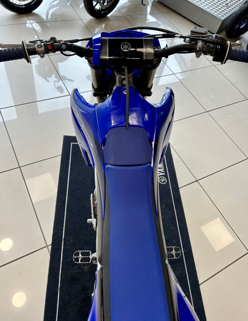YAMAHA YZ250F 4