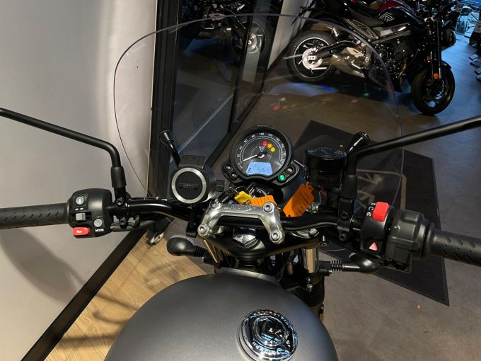 TRIUMPH STREET TWIN 900 EC1 Edition 4