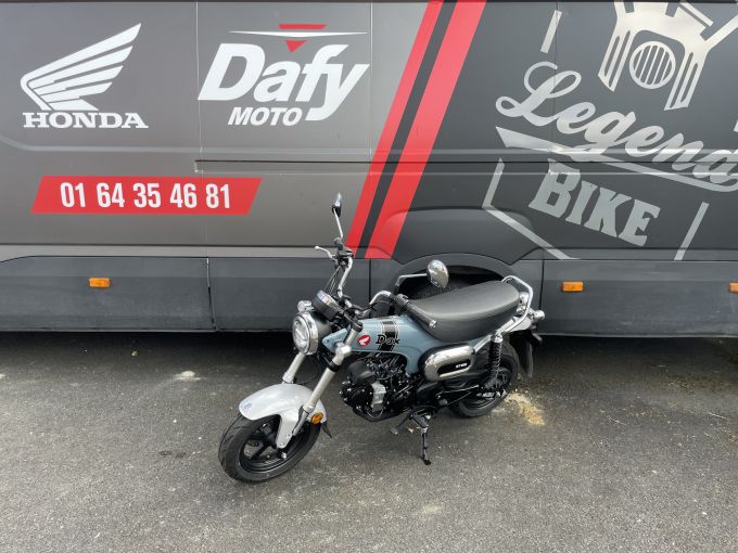 HONDA DAX ST 4
