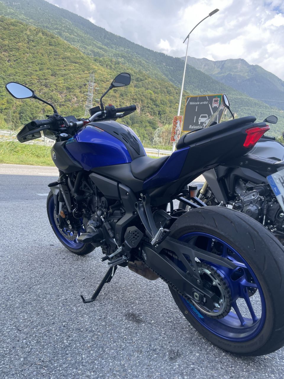YAMAHA MT-07 (47.5CV) 4