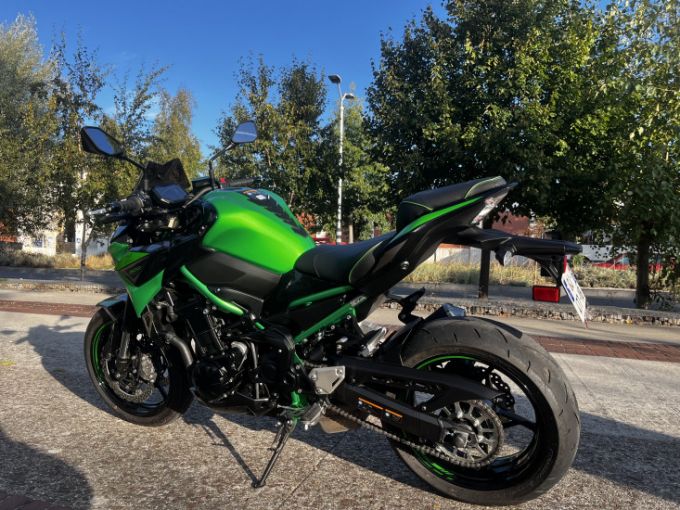 KAWASAKI Kawazaki Z900 4