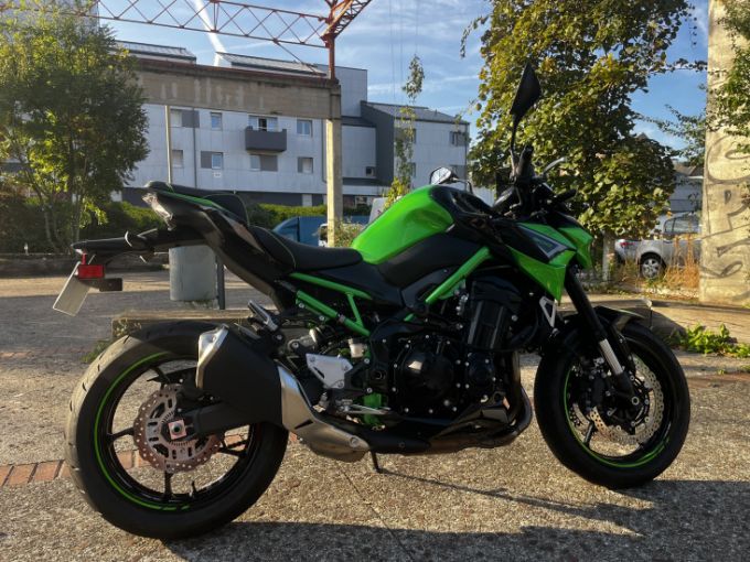 KAWASAKI Kawazaki Z900 4