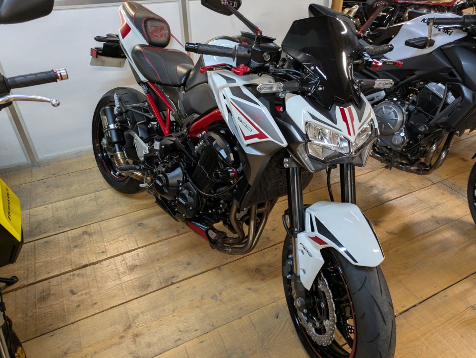 KAWASAKI Z 900 4
