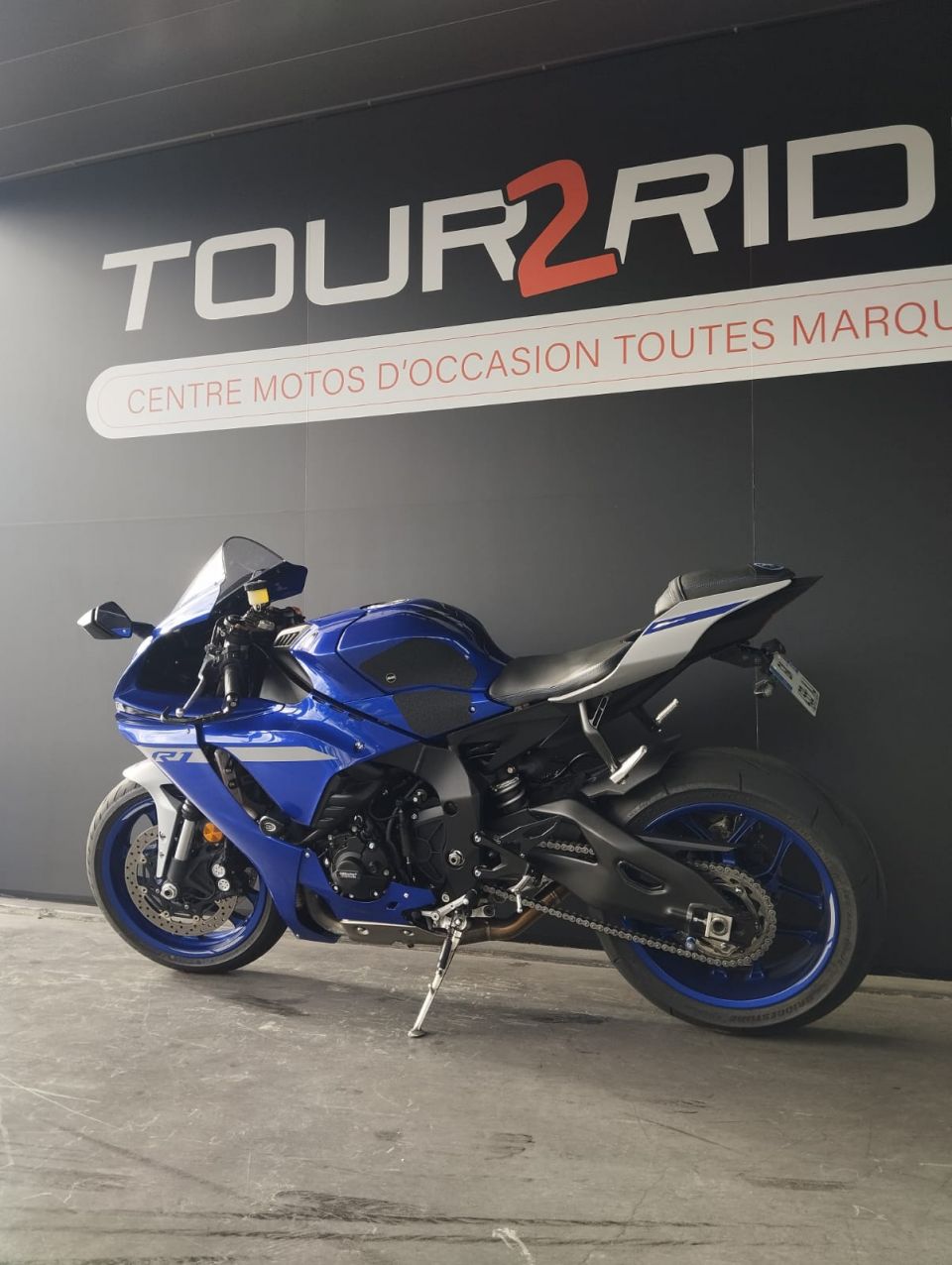 YAMAHA YZF 1000 R1 4