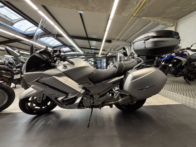 YAMAHA FJR 1300 4
