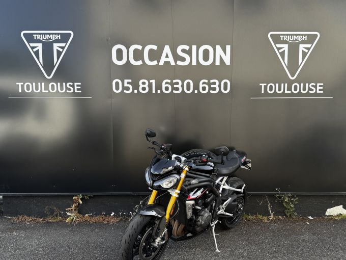 TRIUMPH SPEED TRIPLE 1200 RS 4