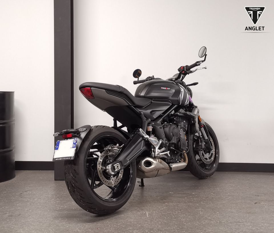 TRIUMPH TRIDENT 660 4