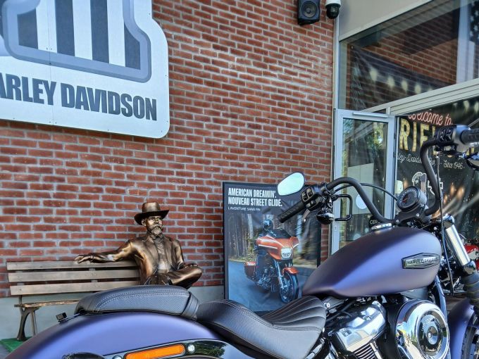 HARLEY-DAVIDSON SOFTAIL STREET BOB 117 4