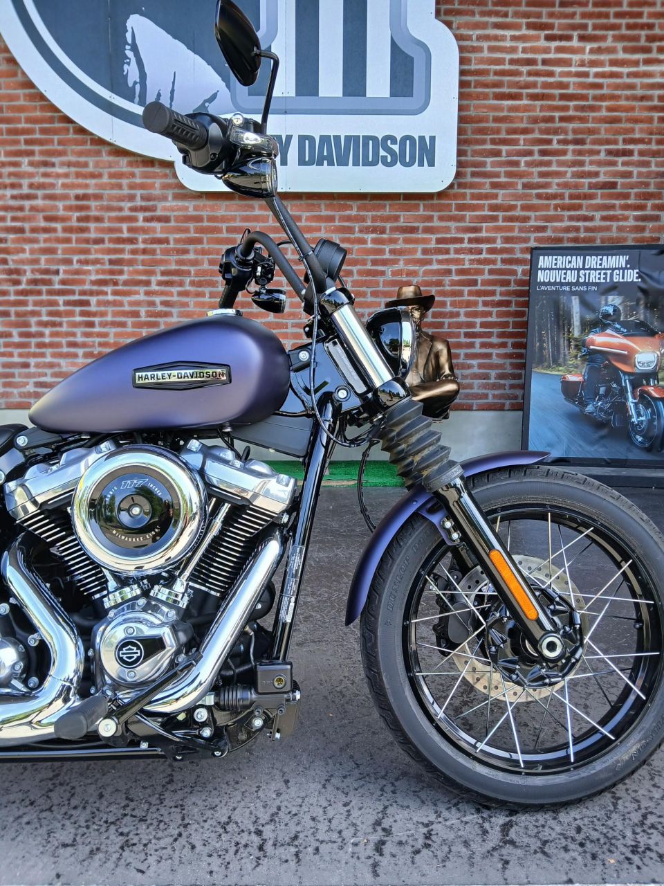 HARLEY-DAVIDSON SOFTAIL STREET BOB 1745 4