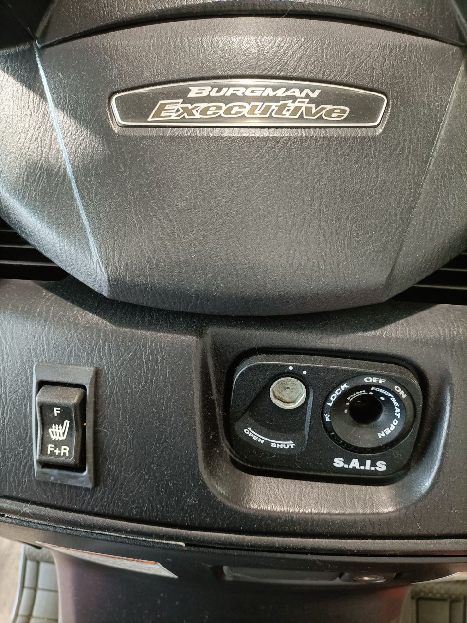 SUZUKI BURGMAN 650 4