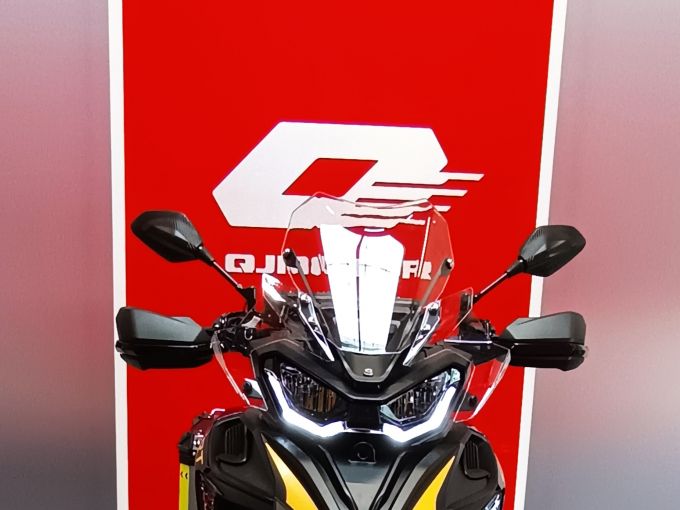 QJ MOTOR SRT 900 SX 4