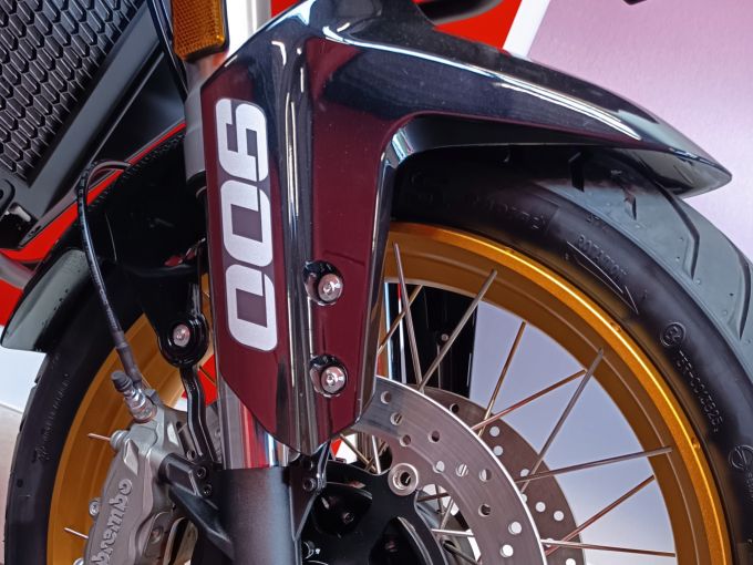 QJ MOTOR SRT 900 SX 4