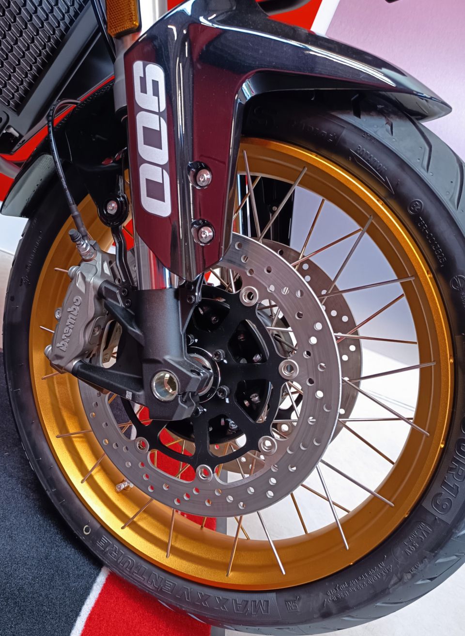 QJ MOTOR SRT 900 SX 4