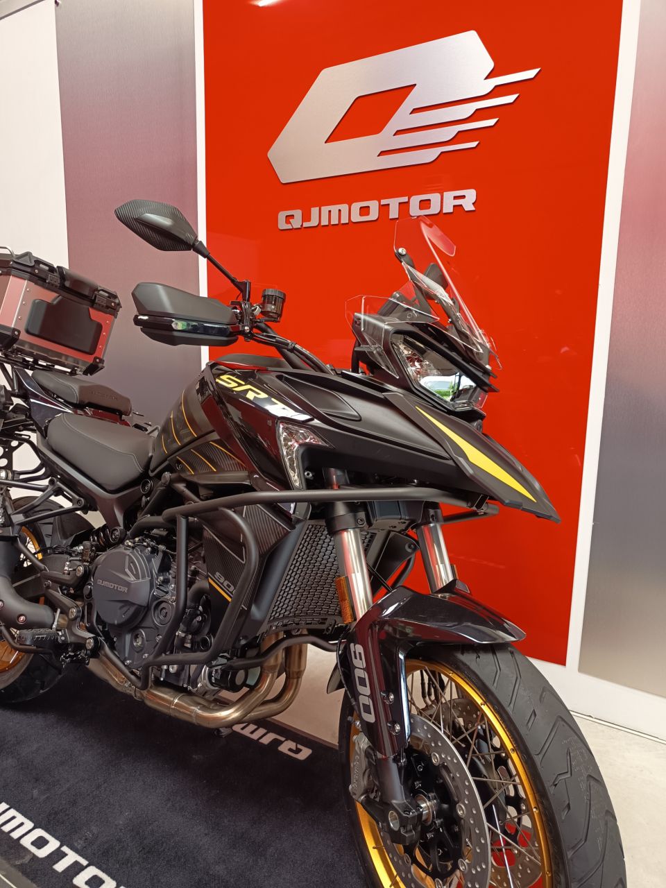 QJ MOTOR SRT 900 SX 4