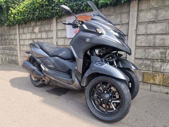 YAMAHA TRICITY 300 4