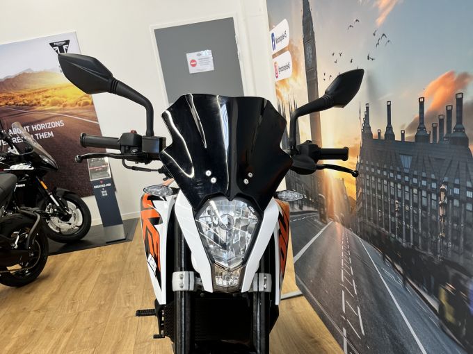 KTM 125 DUKE 4