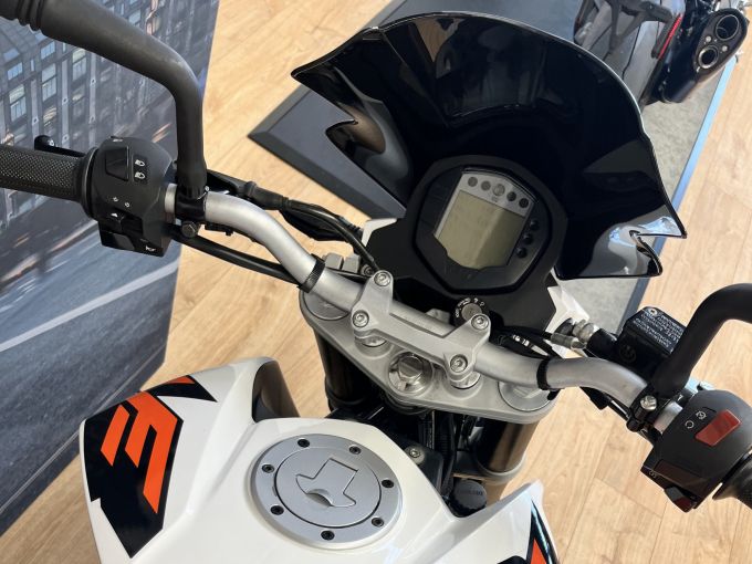 KTM 125 DUKE 4