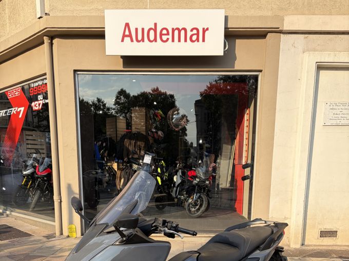 YAMAHA XP T-MAX 560 TECH MAX 4