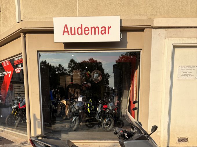 YAMAHA XP T-MAX 560 TECH MAX 4