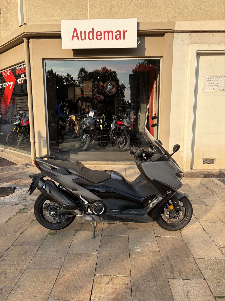 YAMAHA XP T-MAX 560 TECH MAX 4
