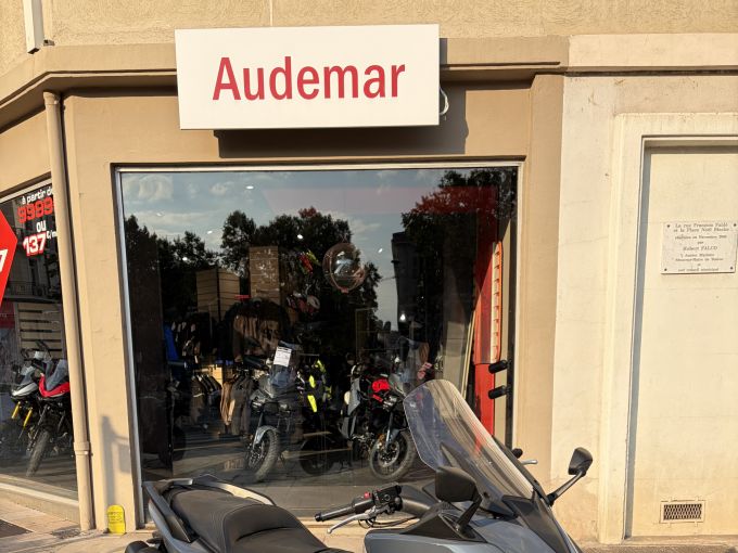 YAMAHA XP T-MAX 560 TECH MAX 4