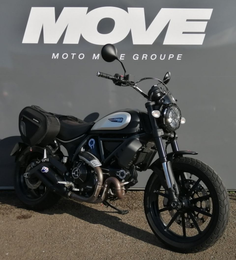 DUCATI SCRAMBLER 800 ICON DARK 4
