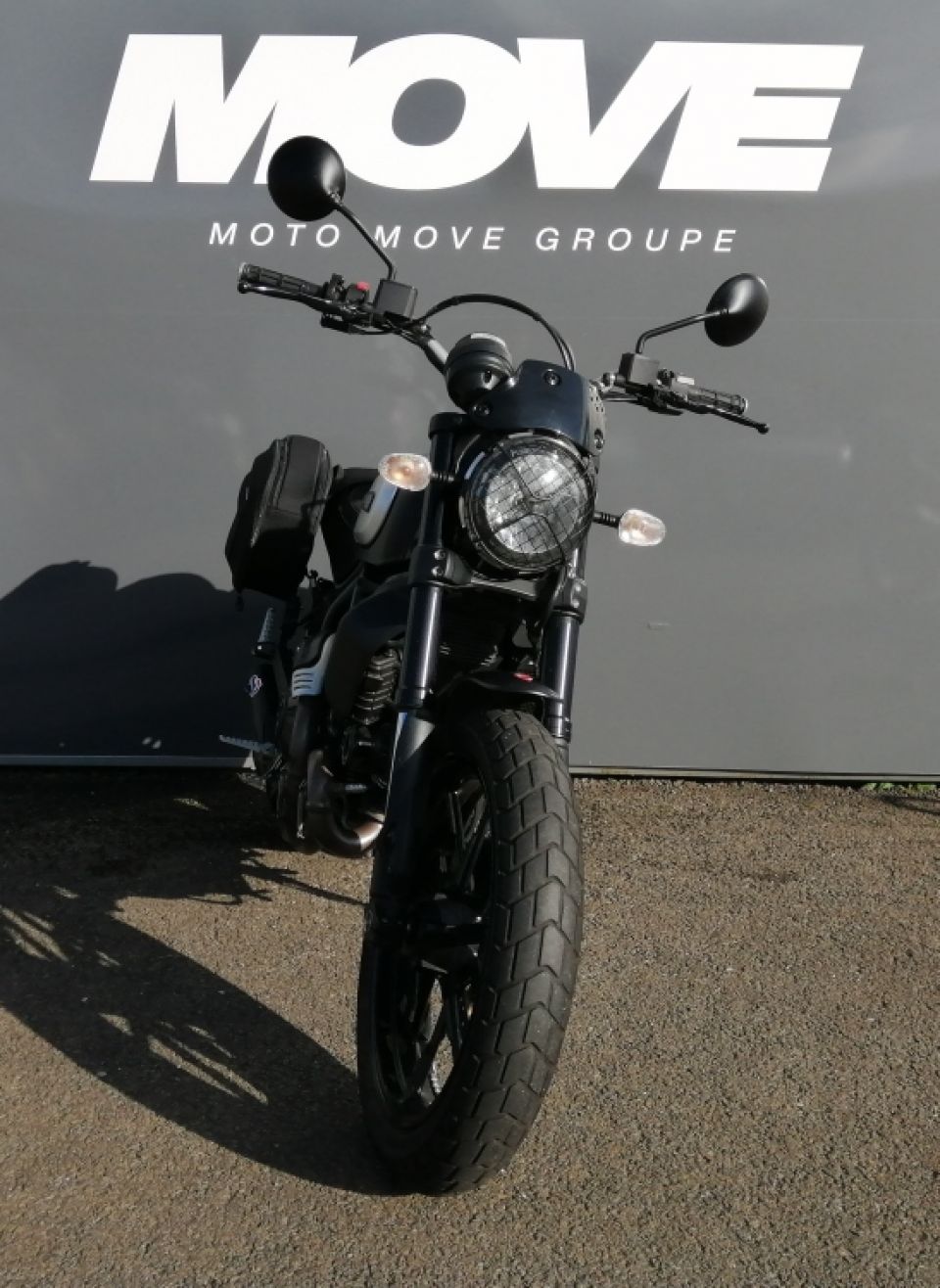DUCATI SCRAMBLER 800 ICON DARK 4