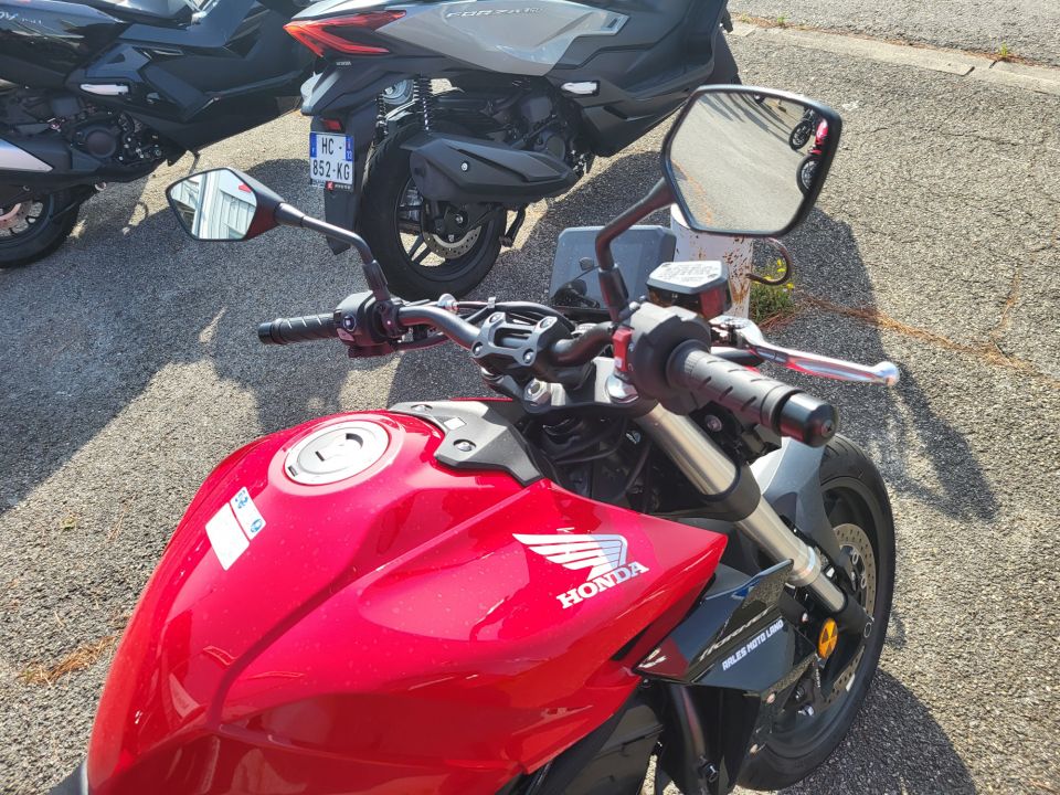 HONDA CB 1000 Hornet 4