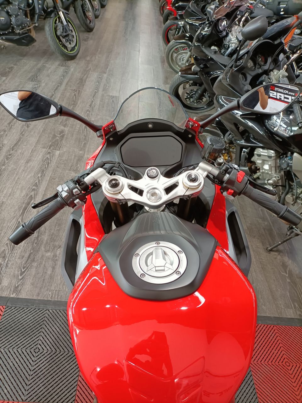 QJ MOTOR SRK 600 RS 4