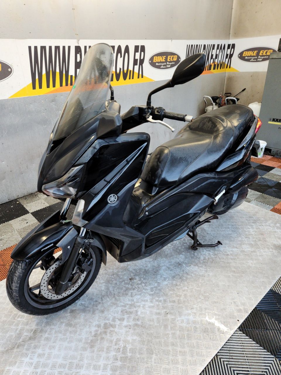 YAMAHA XMAX 125 4