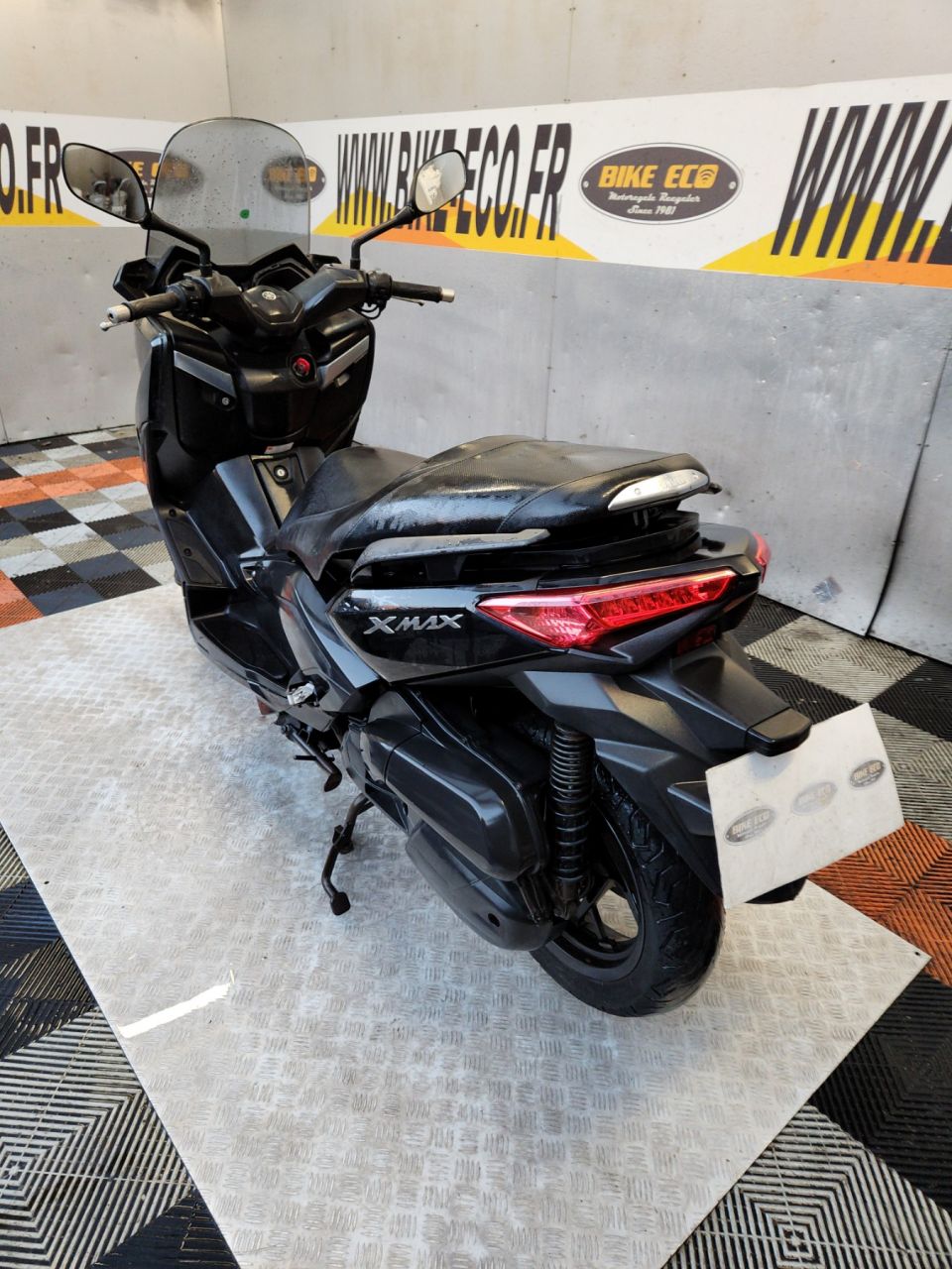 YAMAHA XMAX 125 4