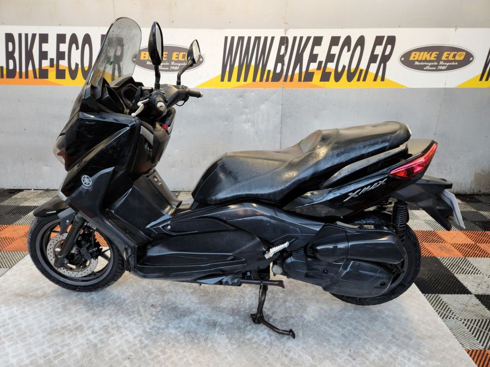 YAMAHA XMAX 125 4
